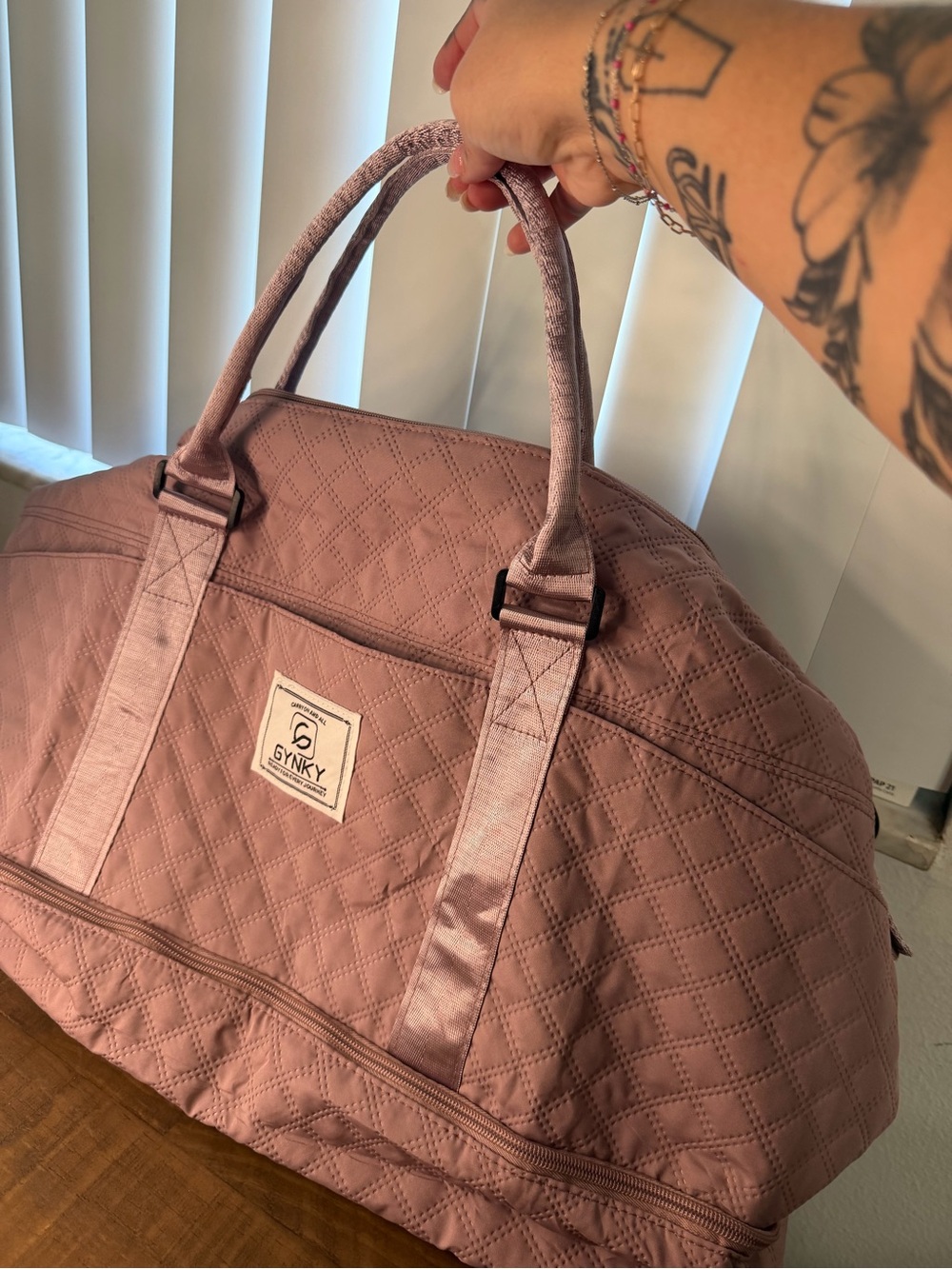 BINKY 22" Pink/purple Quilted Polyester Duffle Bag Soft Case Zip Closure Pockets